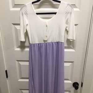 Maxi maternity dresses